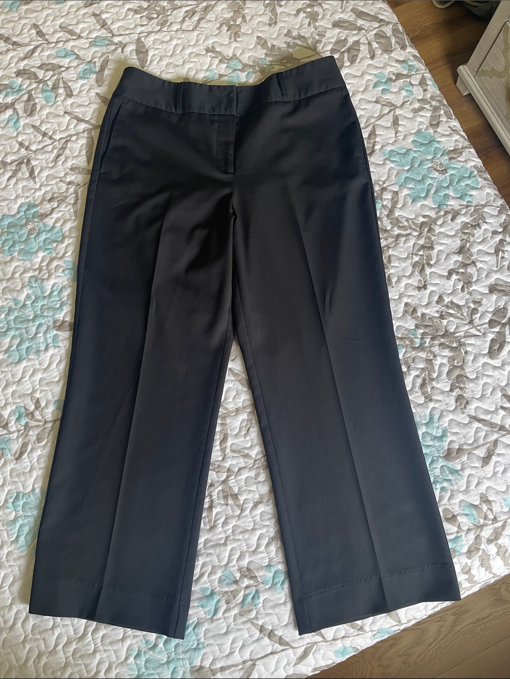 Chico’s High-Waist Black Creased Straight Leg Trouser’s Size 12 Short
